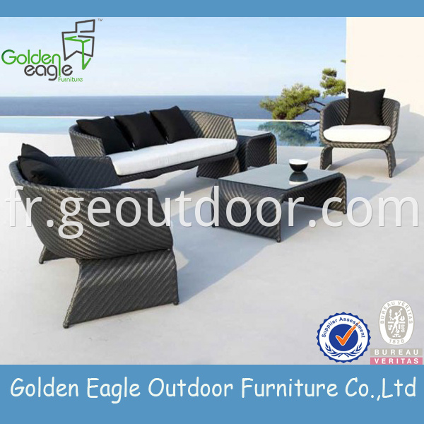 wicker outdoor furniture